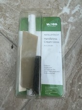 BNIB WREN cream gloss. pebble