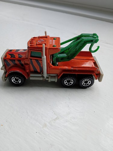 Matchbox series peterbilt tow - series,