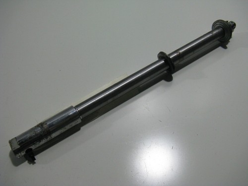 Rear thru axle - rear,