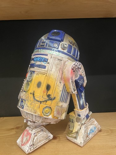 Graffitied r2d2 contemporary - r2d2,