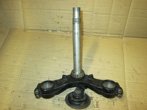 Triumph tt600 2002 bottom yoke - triumph,