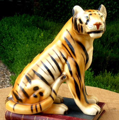 Ceramic tiger figurine mid - figurine,