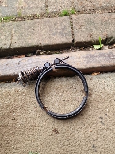 Turbo exhaust band clamp - v,
