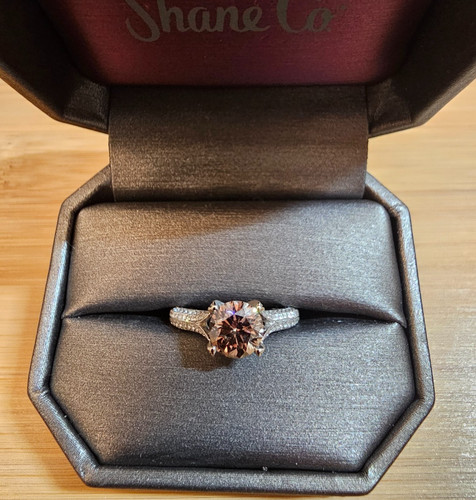 Champagne natural diamond - champagne,