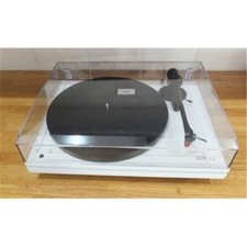 Music Hall mmf-3.3 Turntable - White - B Grade