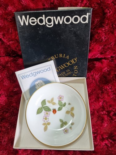 Vintage wedgwood round - vintage, tray