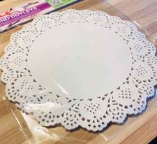 40 x Paper Party Doilies Doily Lace Doyleys Catering Wedding Round 22cm