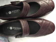 Ladies Pavers Shoes Size 4