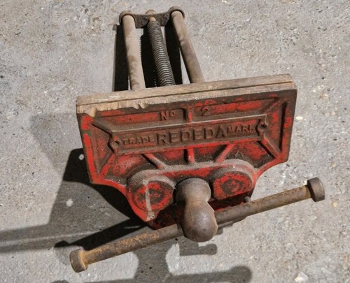 Large vintage woodworking vice - large,