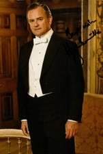 Hugh Bonneville Hand Signed