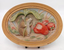 Border Fine Arts, Beatrix Potter CM6 'Timmy Willie & The Strawberry' Oval Plaque