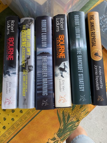 Robert ludlum - robert, ludlum's
