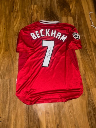 Beckham signed manchester - beckham,