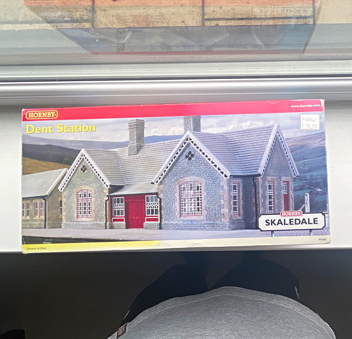 Hornby skaledale dent - dent, station