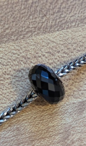 Authentic trollbeads black - trollbeads,