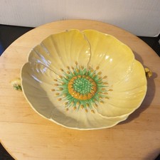 RARE CARLTON WARE TWO HANDLE AUSTRALAIN DESIGN BUTTERCUP DISH .