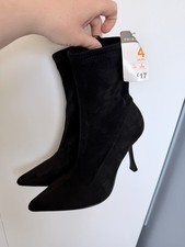 Women’s Black Heeled Ankle