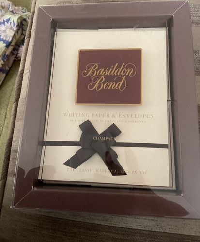 Basildon bond champagne - basildon, gift