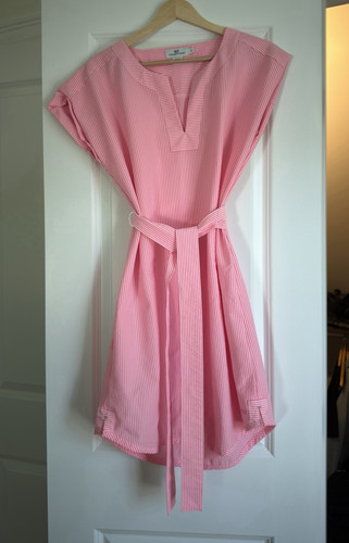 Vineyard vines pink white - vineyard,