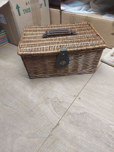 Marks spencer wicker - &,