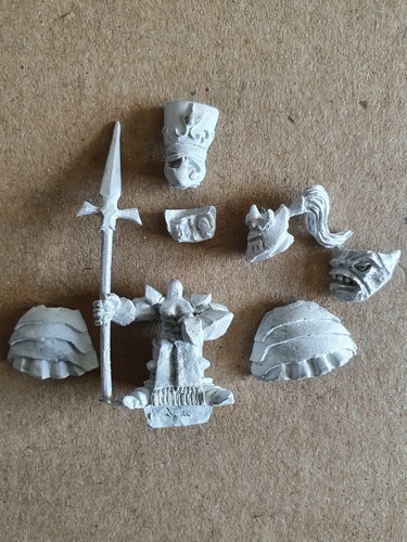 Four miniatures chaos dwarf - four,