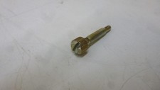 Adjusting screw pilot fits
