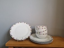 4 x Sainsburys Home Tableware 17cms Plates & 4 bowls - chequered edge. One  chip