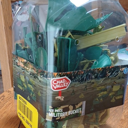 Chad valley 128 piece - piece, military