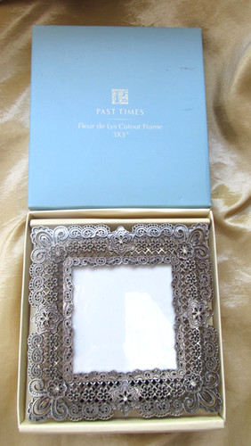 Past times fleur lys - times, de
