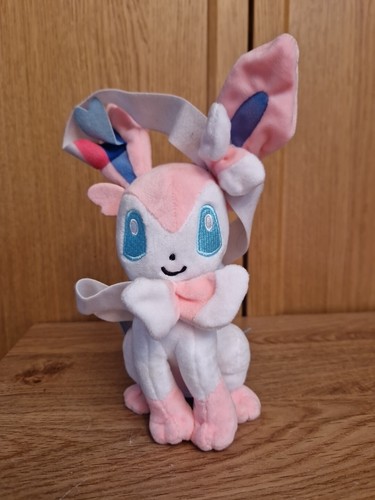 Sylveon pokemon plushie takara - sylveon,