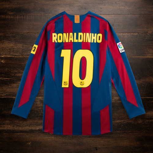 Ronaldinho barcelona jersey - barcelona,