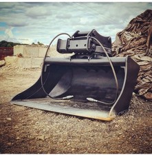 Rotating Excavator Bucket - 65mm Pins - 13-15tonne Excavators