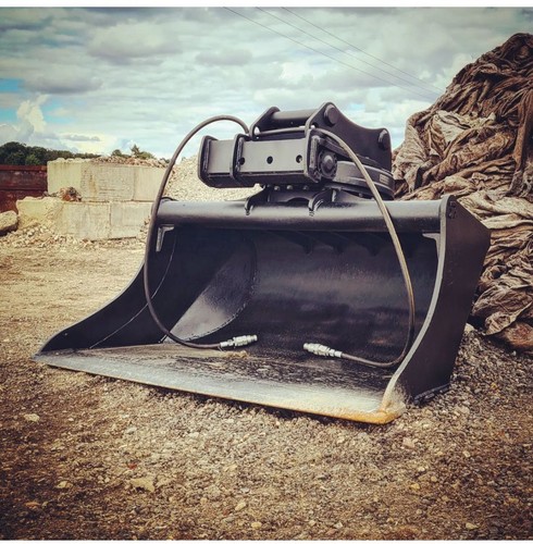 Rotating excavator bucket - rotating,
