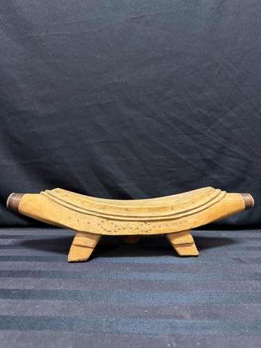 Dinka three legged headrest - dinka,