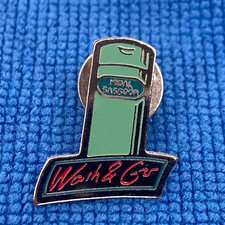 Vidal Sasson Wash and Go Shampoo Collectable Enamel Badge