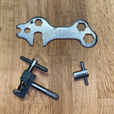 VINTAGE CYCLO CHAIN SPLITTER TOOL SPANNER & SPOKE KEY BICYCLE TOOLKIT OLD TOOLS