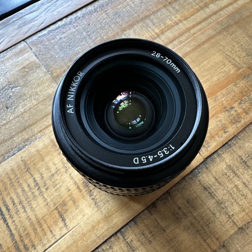 Nikon nikkor 70mm - af,
