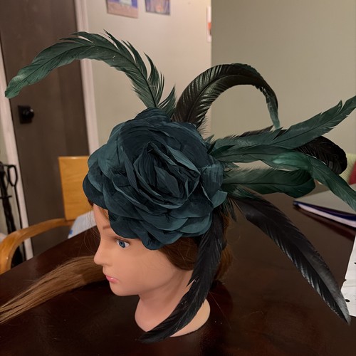 Emerald green feather flower - feather,