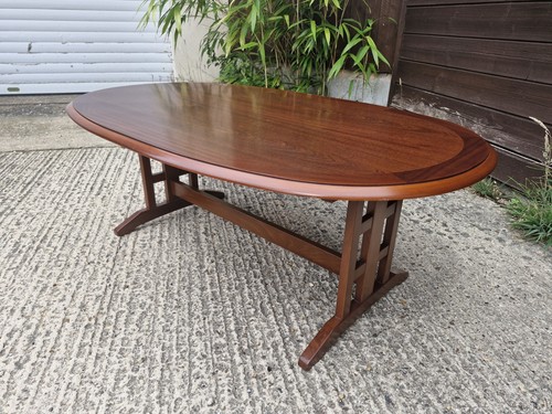 Plan oval coffee table - oval,