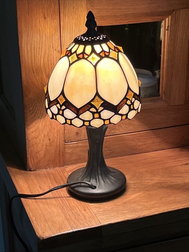 Tiffany style table - table, bedside