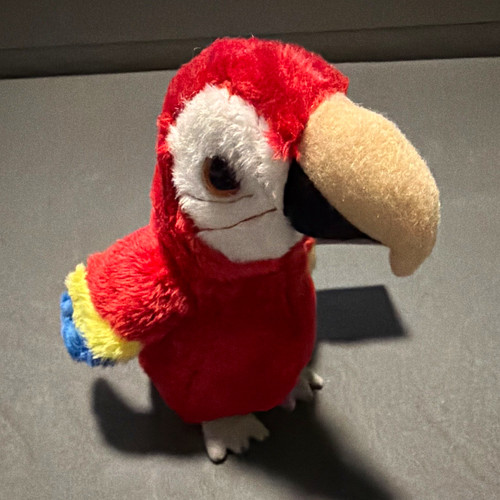 Ravensden scarlet macaw parrot - scarlet,