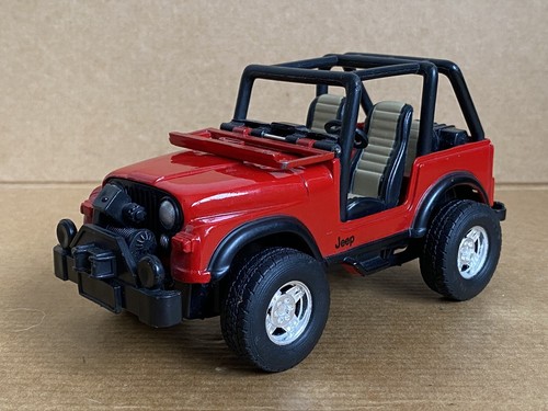 New ray jeep - cj-7,, scale