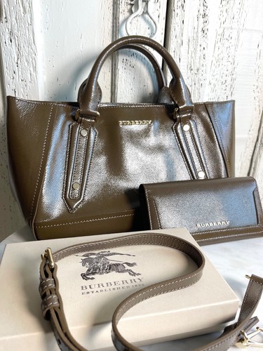 Two items burberry somerford - items,