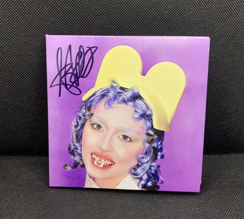 Ashnikko smoochies signed cd - ashnikko,