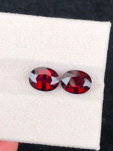 Carat natural spinel - 4.50, pair
