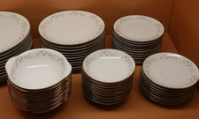 28 PIECES GORGEOUS Noritake