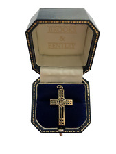 9ct Gold Cross pendant in Charles Rennie Mackintosh Art Nouveau Style