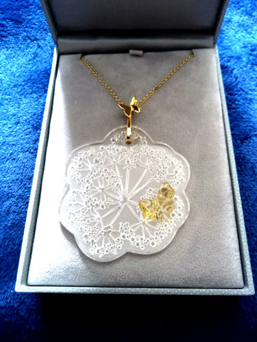 Lalique pendant necklace - pendant/,