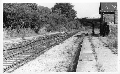 Pontllanfraith low level train - low,