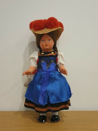 1950 dressed foreign - dressed,